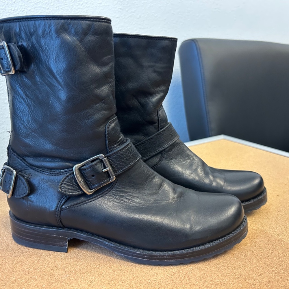 Frye Bootie - Picture 2 of 8